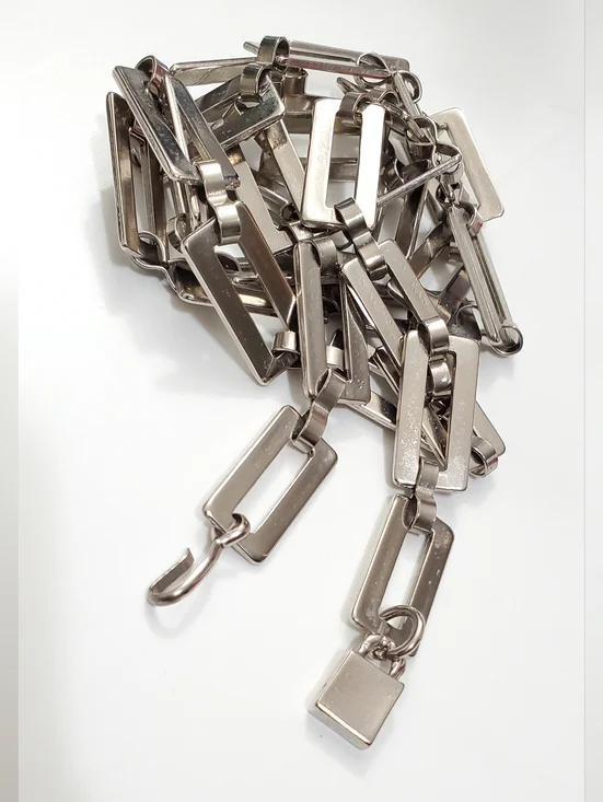 Vtg. Long Rectangular Link Chain Necklace - Picture 7 of 8